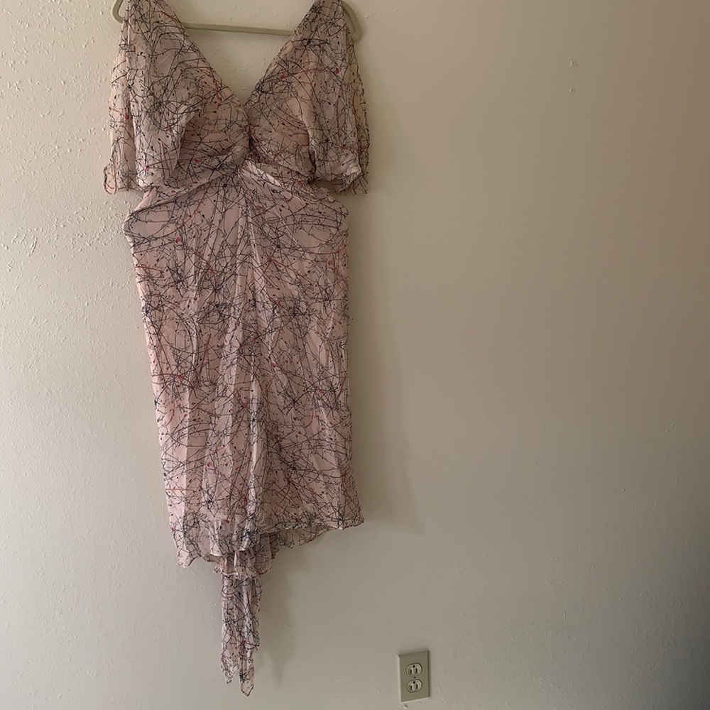 Diane Von Furstenberg 100% silk dress